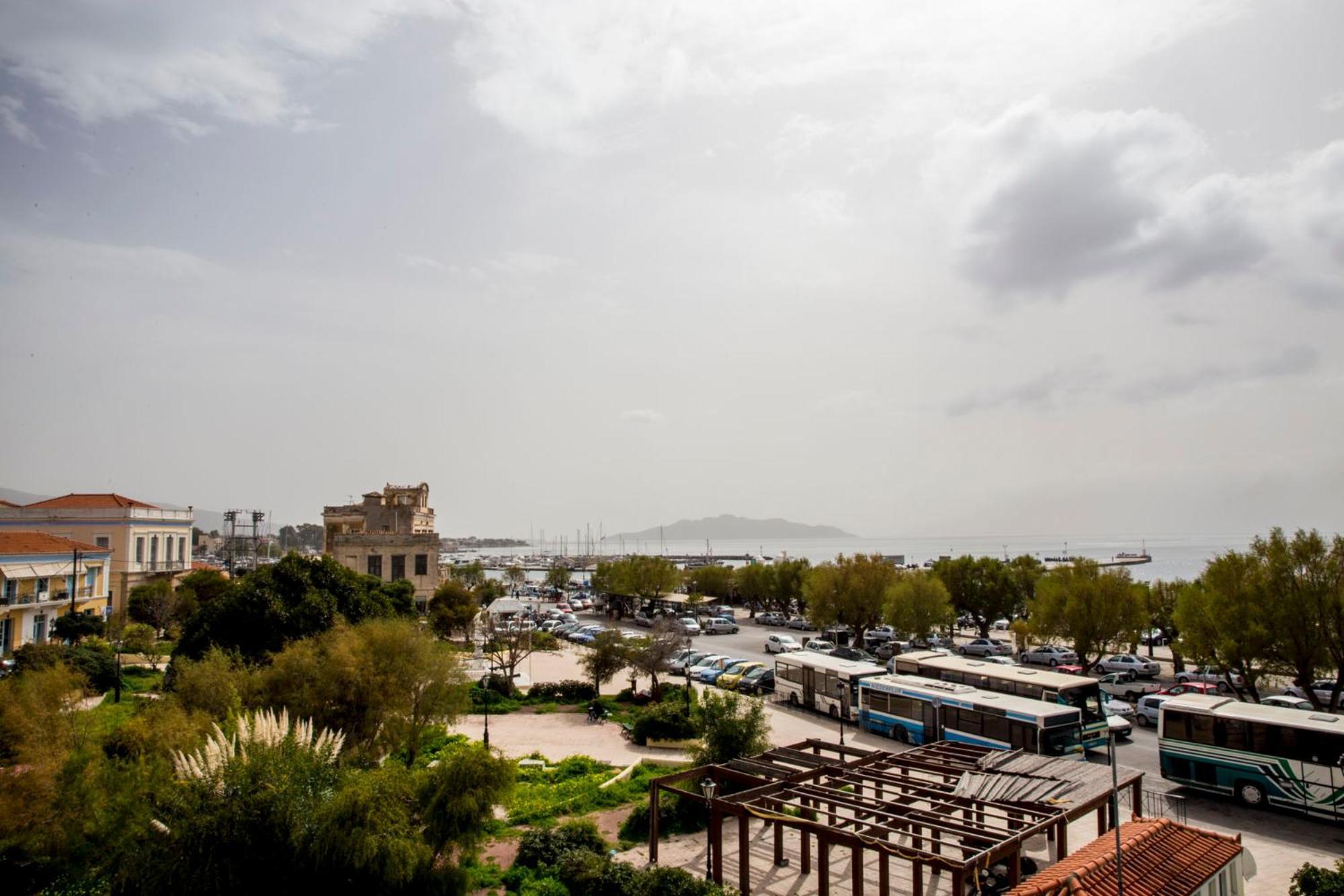Togias Hotel Aegina Bagian luar foto