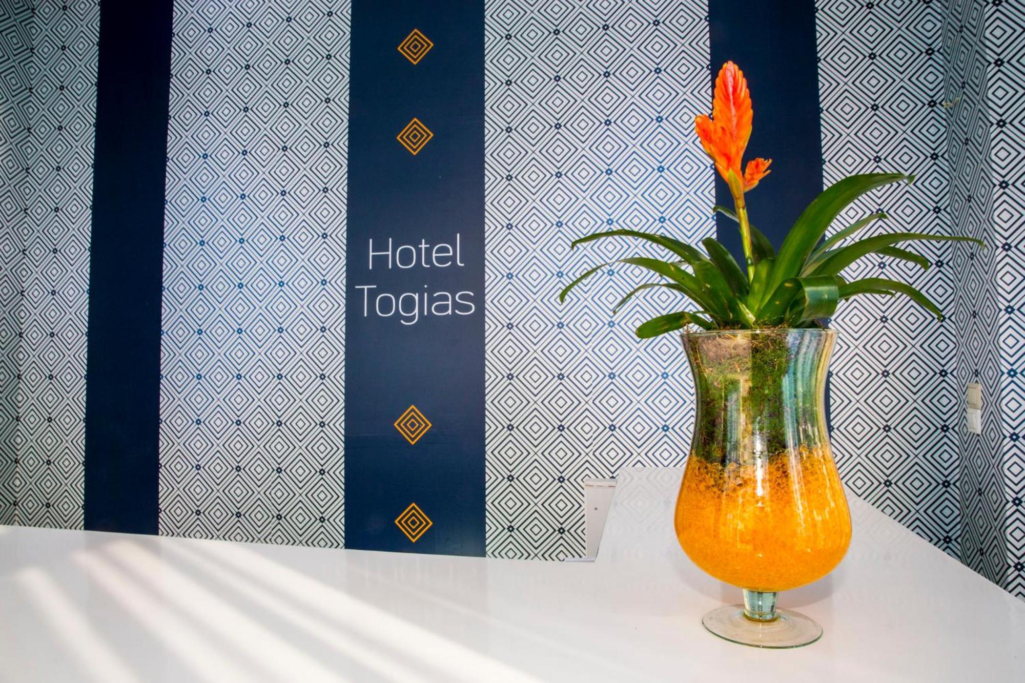 Togias Hotel Aegina Bagian luar foto
